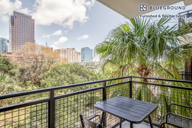 Photo - 817 SE 2nd Ave Unidad FL3-ID104