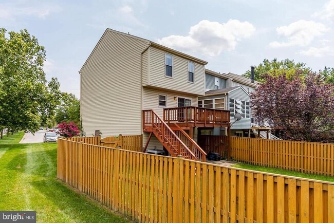 Photo - 46 Running Brooke Dr