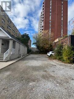 Photo - 692 Northcliffe Blvd