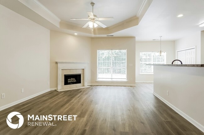 Photo - 561 Summit Cir