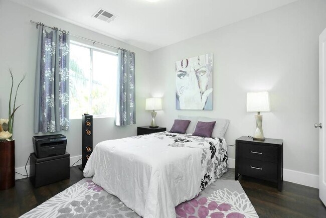 Photo - LUXURY 3BD/2.5BA TOWNHOUSE!