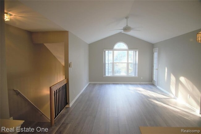 Photo - 5400 Pine Aires Dr
