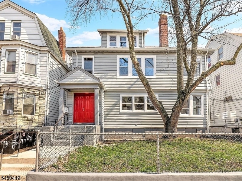 Photo - 918 Grove St