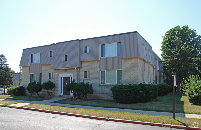 Photo - Durand Plaza