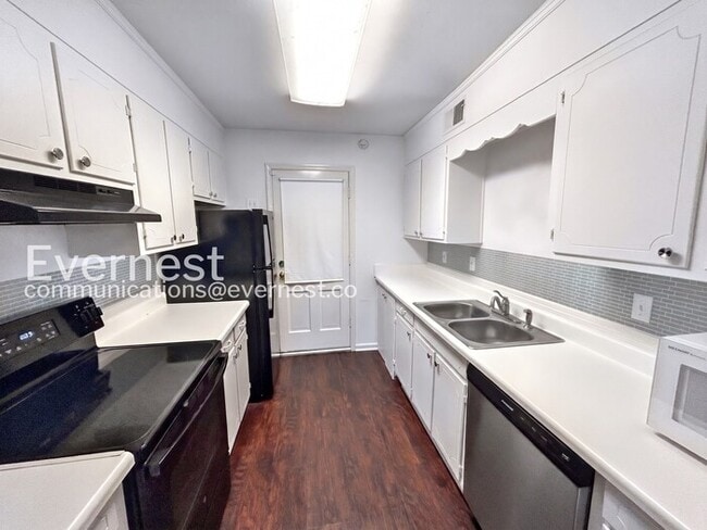 Photo - 2086 Montreat Cir
