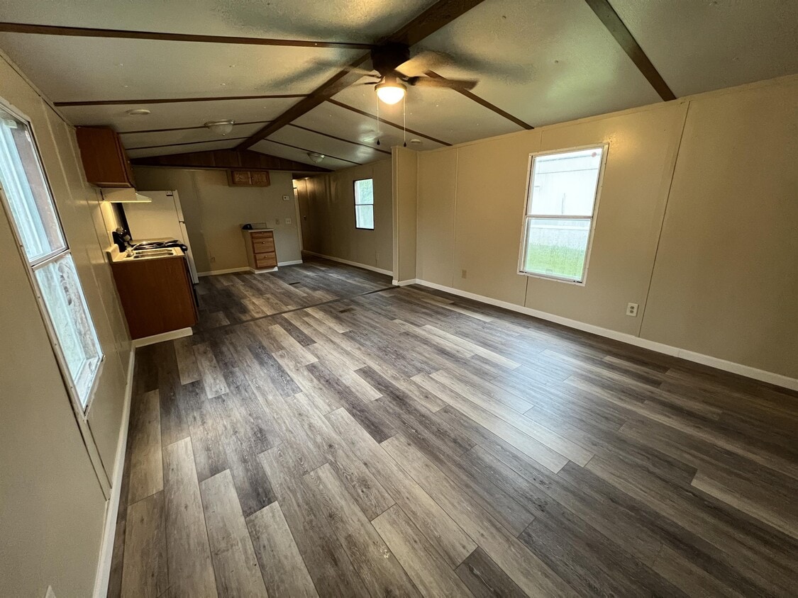 Photo - 826 Old Clemson Hwy (Seneca, SC)