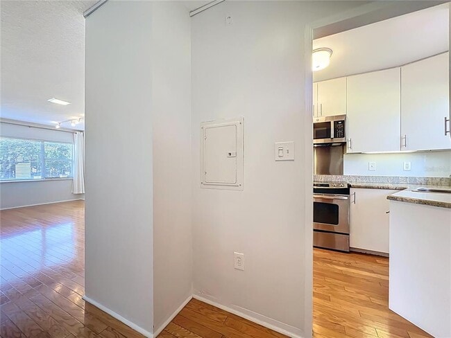 Photo - 640 N Park Ave Unit 4