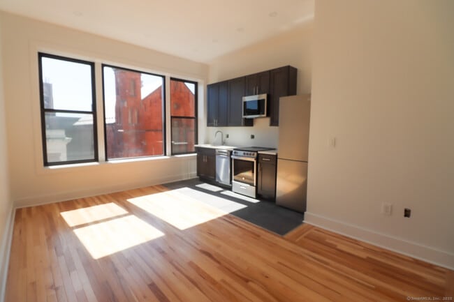 Building Photo - 253 State St Unit 3R