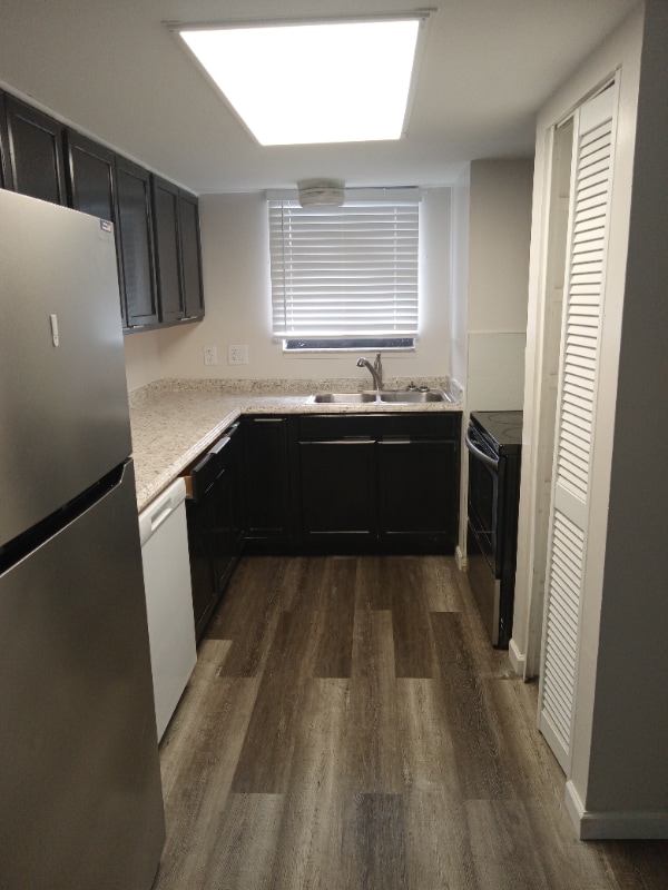 Photo - 2541 Myrtle Ave Unit D