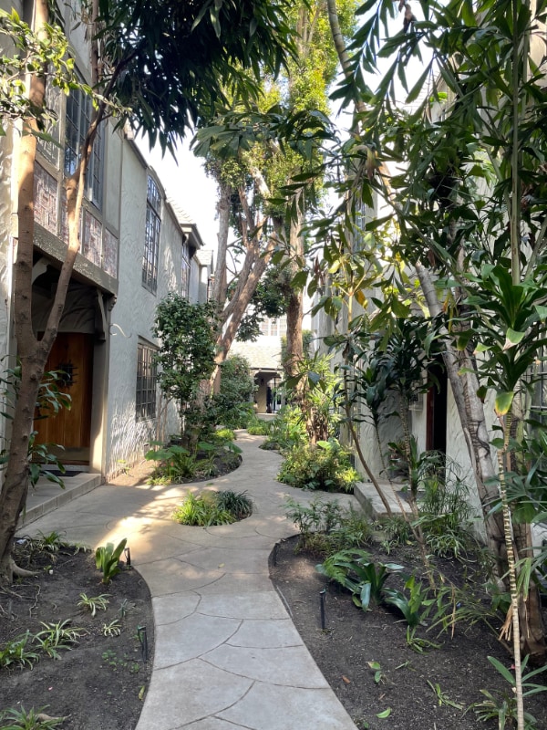 Photo - 635 E 9th St Unidad 4