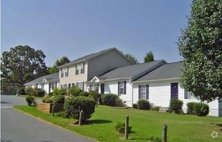 Building Photo - Oak Hill Village Rental