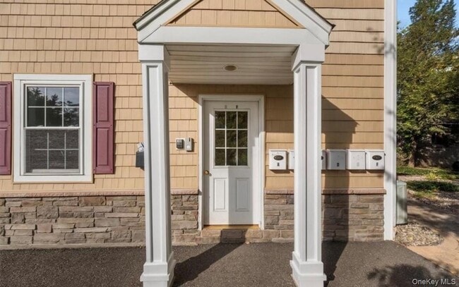 Photo - 10 Burnside Ave Unit F