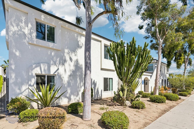 4433 W 120th St.