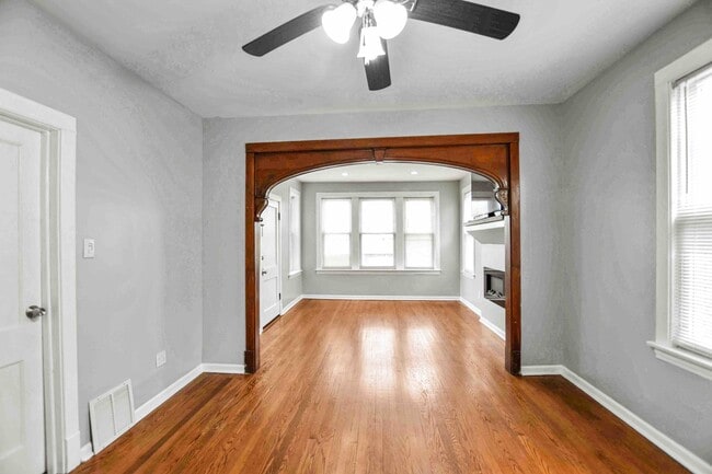 Photo - 1302 S 61st Ave