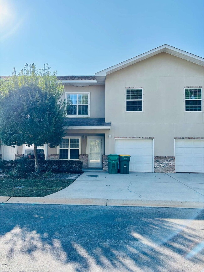 Building Photo - "Spacious 3-Bedroom Townhouse Retreat in Fort Walton Beach!"