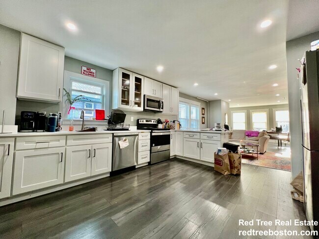 Photo - 159 Hillside St Unit 2