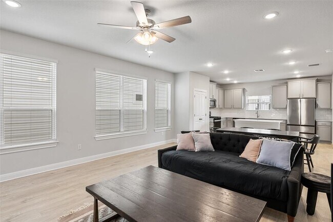 Photo - 1012 Legend Milton Ln