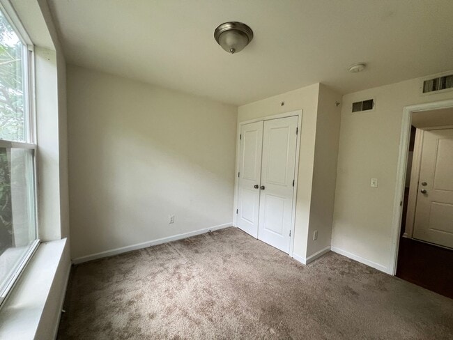 Photo - 1820 W Berks St Unit 3fl