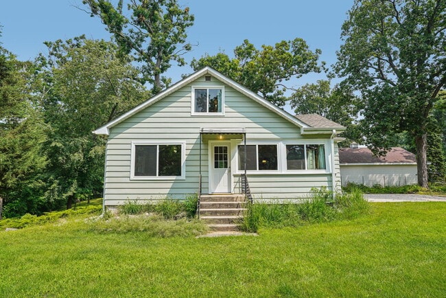 Building Photo - N3219 Cherry Rd