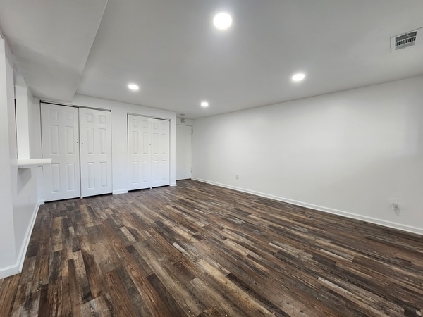 Living/Dining Area-Classic - Creekview Terrace Apartments