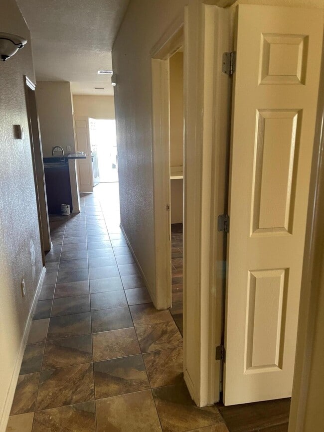 Photo - 8944 Herbert St