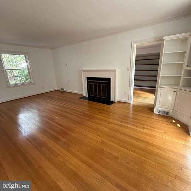 Photo - 3121 Quebec Pl NW