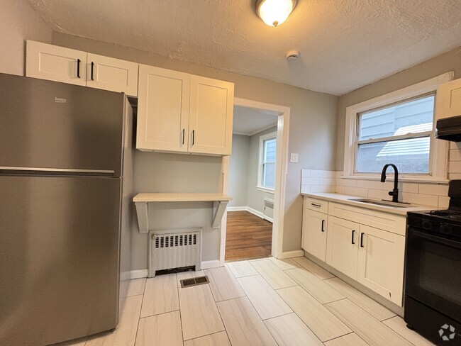 Building Photo - 410 Fabyan Pl Unit 1 Rental