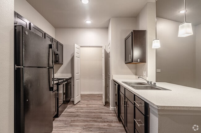 2BR, 2BA -