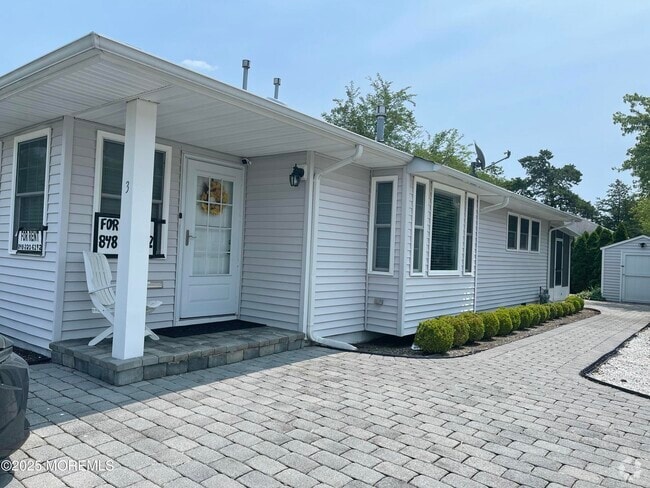 Building Photo - 3 Yellowstone Dr Rental