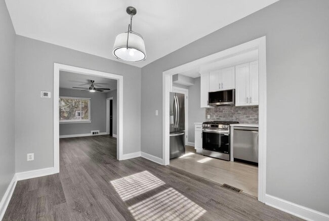 Photo - Totally Updated 3 + 2 on Crittenden