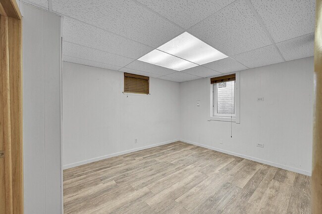 Photo - $3,095.00 - 3 Bedrooms, 2 Bathrooms Single Family Home in Arvada with Cozy Fireplace!