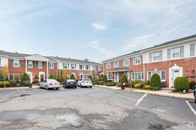 Photo - The Valley Townhouse Condominiums