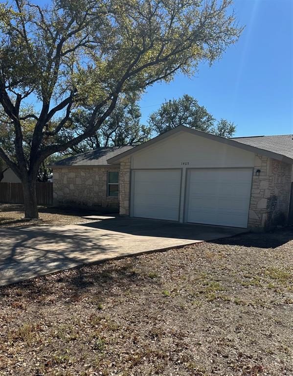 Photo - 1405 Oakmeadows Cove