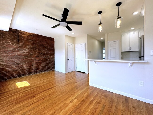 Photo - 6 Moreland St Unit #4