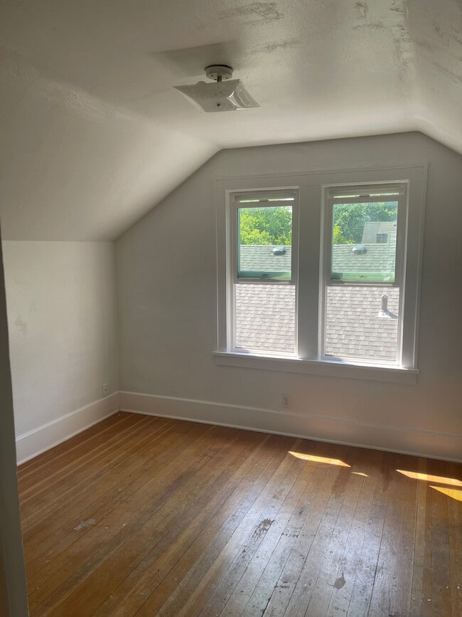 Photo - 3935 NE 15th Ave