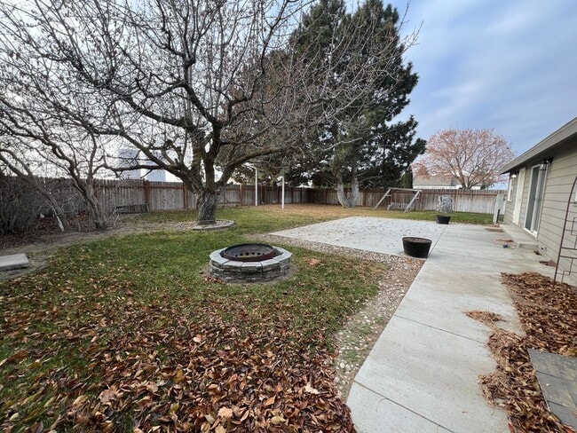 Photo - 12533 Rd 9 NW