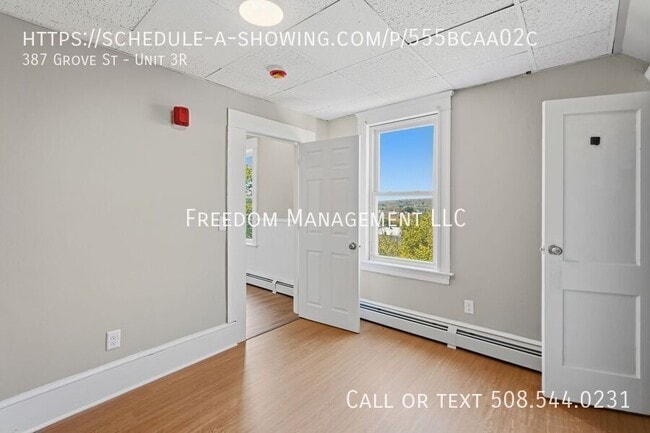 Photo - 387 Grove St Unit 3R