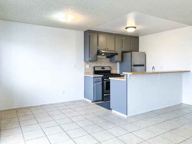 Photo - 450 N Coronado St Unit 450 N Coronado Ter #4