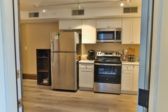 Photo - 119 Locust St Unit SECOND FLOOR