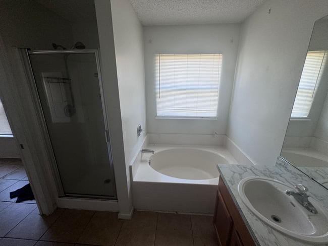 Photo - 1739 Saw Lake Drive