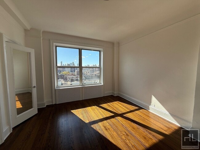 Building Photo - WEST 86 STREET Unit 9C