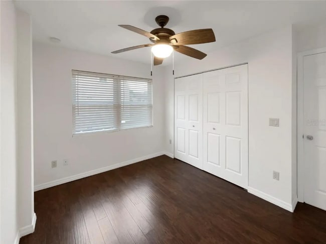 Photo - 930 School St