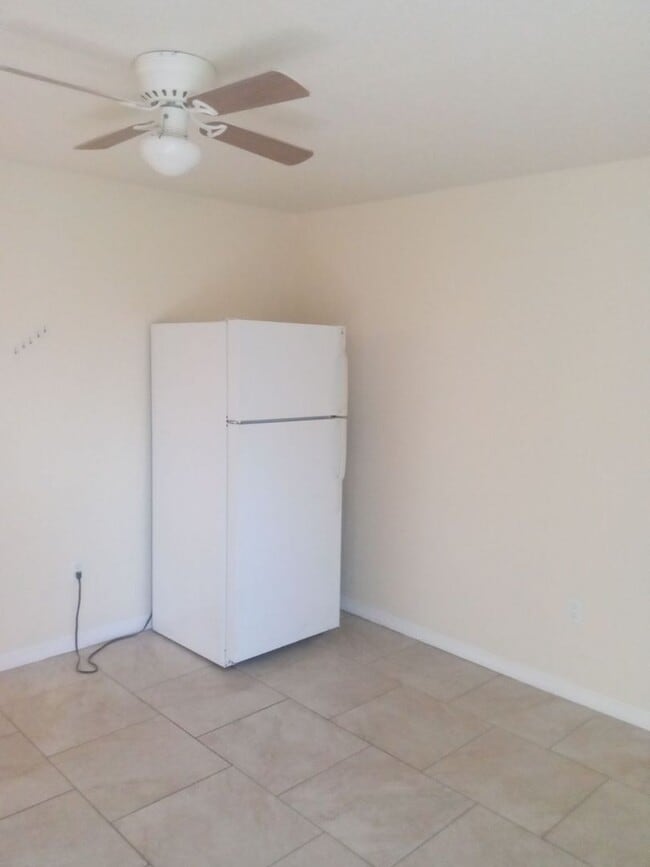 Photo - Weekly or monthly rentals studio units all utilities included Unit 12