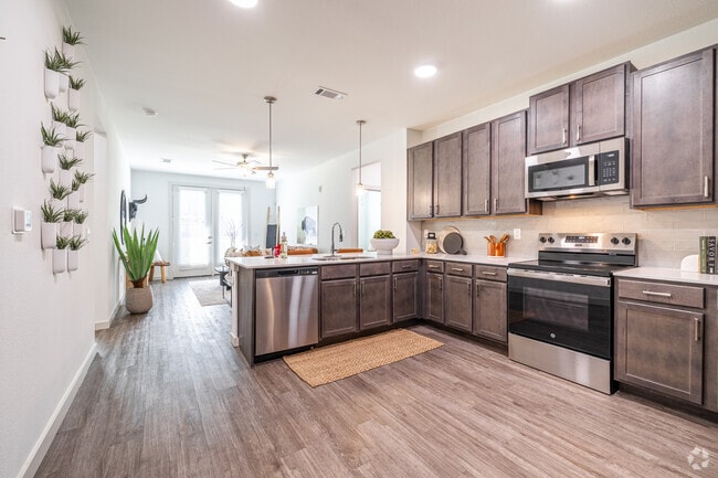 2BR, 2BA - 1,197SF - Kitchen