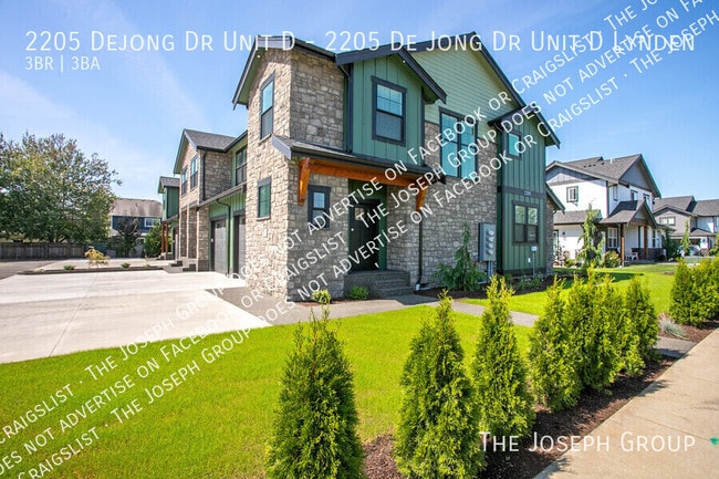 Building Photo - 2205 DeJong Dr