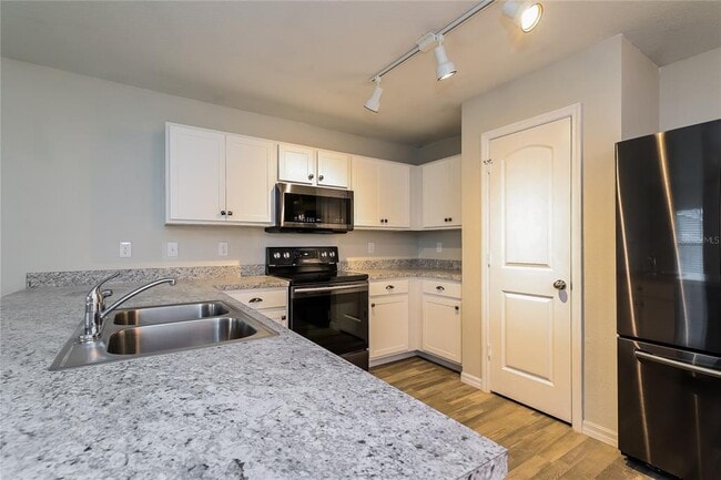 Photo - 231 Begonia Ln