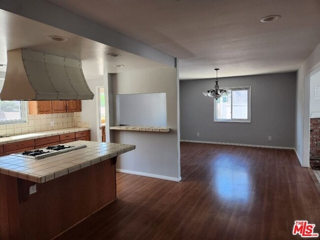 Building Photo - 9542 Yolanda Ave Rental