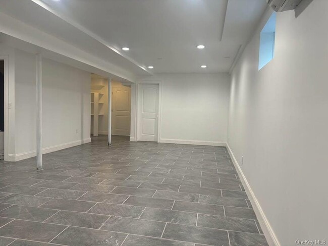 Photo - 192 Brookfield Ave