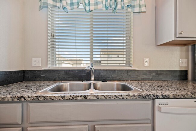 Photo - Newer 3 Bedroom Home in Kuna _ Pet Friendl...