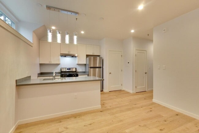 Photo - 159 Castro St